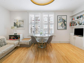 Pass the Keys Apartment on Iconic Portobello Road
